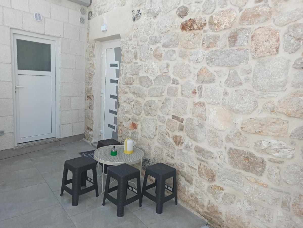 Appartement Grannyanny à Šibenik Extérieur photo